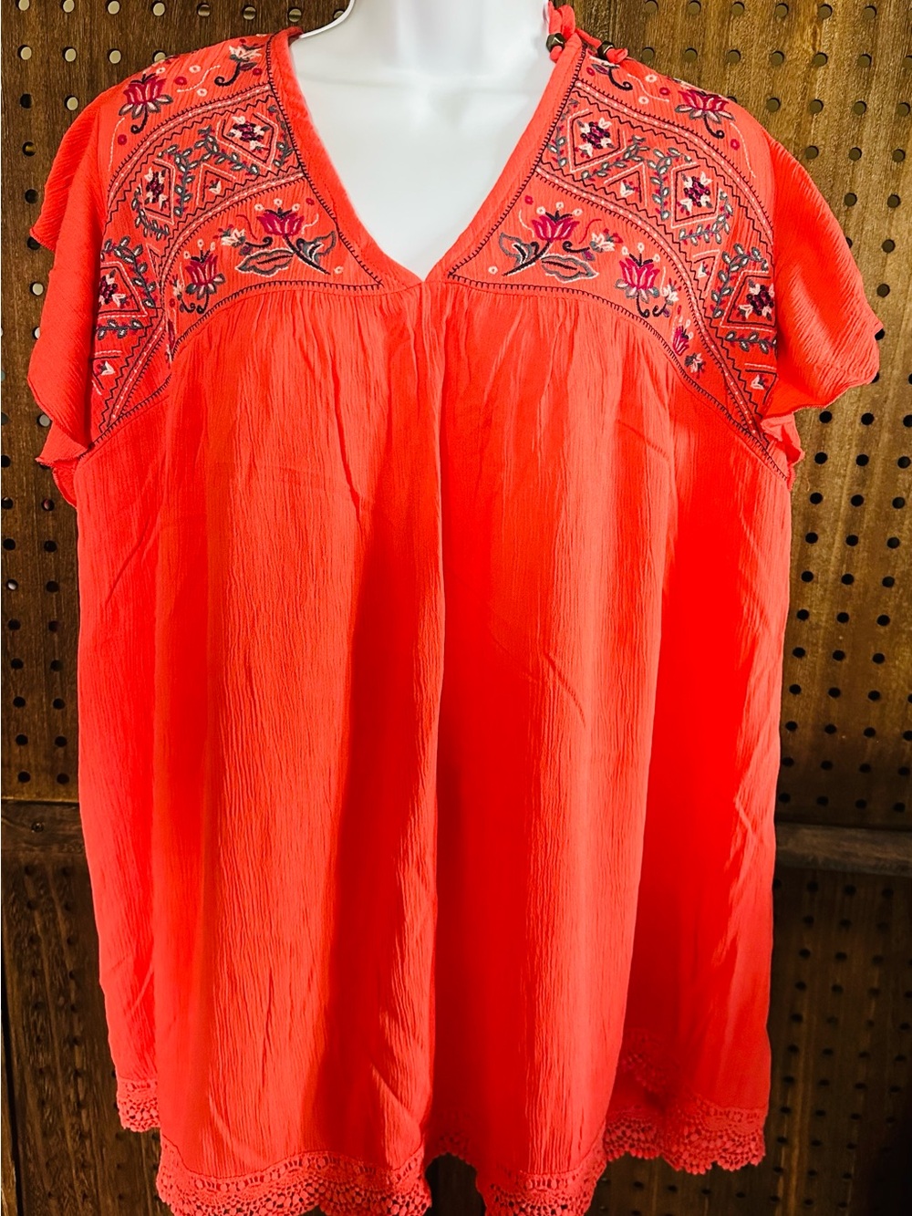 Terra & Sky Bright Coral Embroidered V-Neck Tunic Size 1X(16W-18W)
